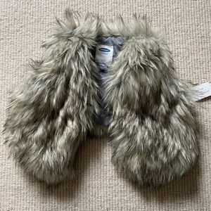 Old Navy toddler faux fur vest